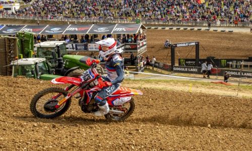 Gajserju v čast tudi v Franciji zadonela Zdravljica