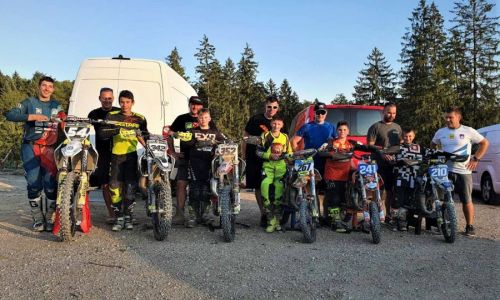 Reprezentanca za mladinsko svetovno prvenstvo v motokrosu opravila trening