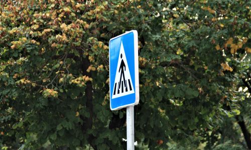 Pešci, bodite vidni in previdni