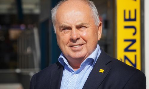 Pogled nazaj za pot naprej