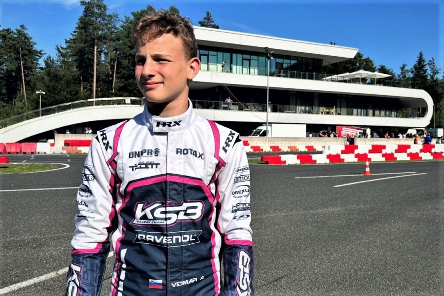 Aljaž Vidmar letos zastopa barve Slovenije z licenco AMZS na tekmovanju FIA Academy Trophy