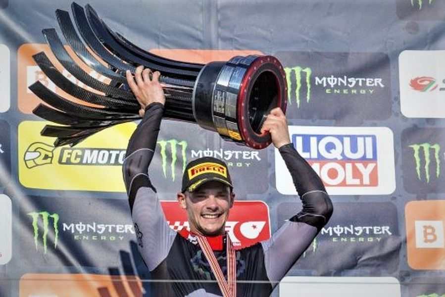 Tim Gajser bo v letu 2023 branil naslov svetovnega prvaka v razredu MXGP.
