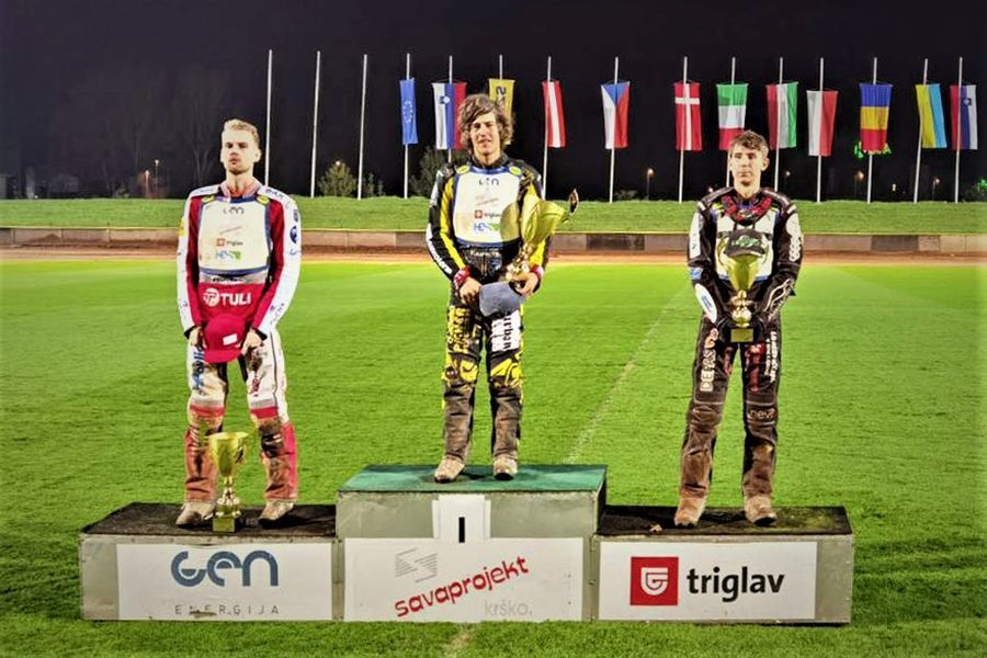 Zmagovalec Daniel Gappmaier, drugi Nick Škorja, tretji William Drejer
