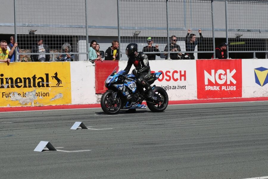 Zmagovalec razreda superbike in povratnik na dirkah državnega prvenstva Aleš Brzin.