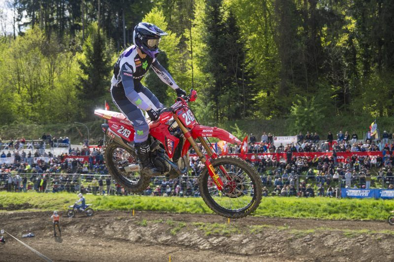 Tim Gajser (243) bo po hudem padcu na dirki v Švici izpustil dirko na Portugalskem.
