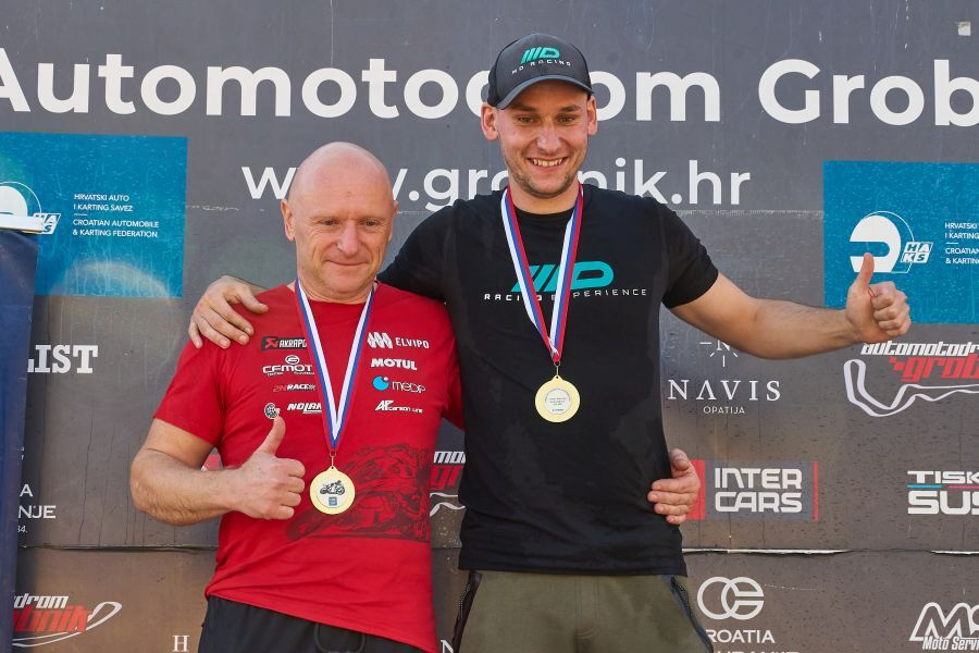 Državna prvaka 2026 (z leve): Bine Štern v razredu superbike in Domen Lipnik v razredu supersport 600.