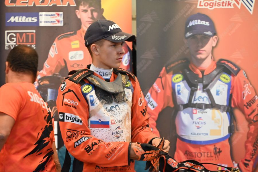Sven Cerjak je tudi na dirki v Vojensu pridobil nekaj dragocenih izkušenj v neizprosni mednarodni konkurenci tekmecev prvenstva Speedway Grand Prix 2.