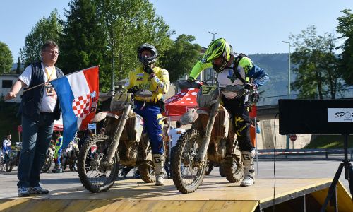 Uspešen začetek enduro prvenstva